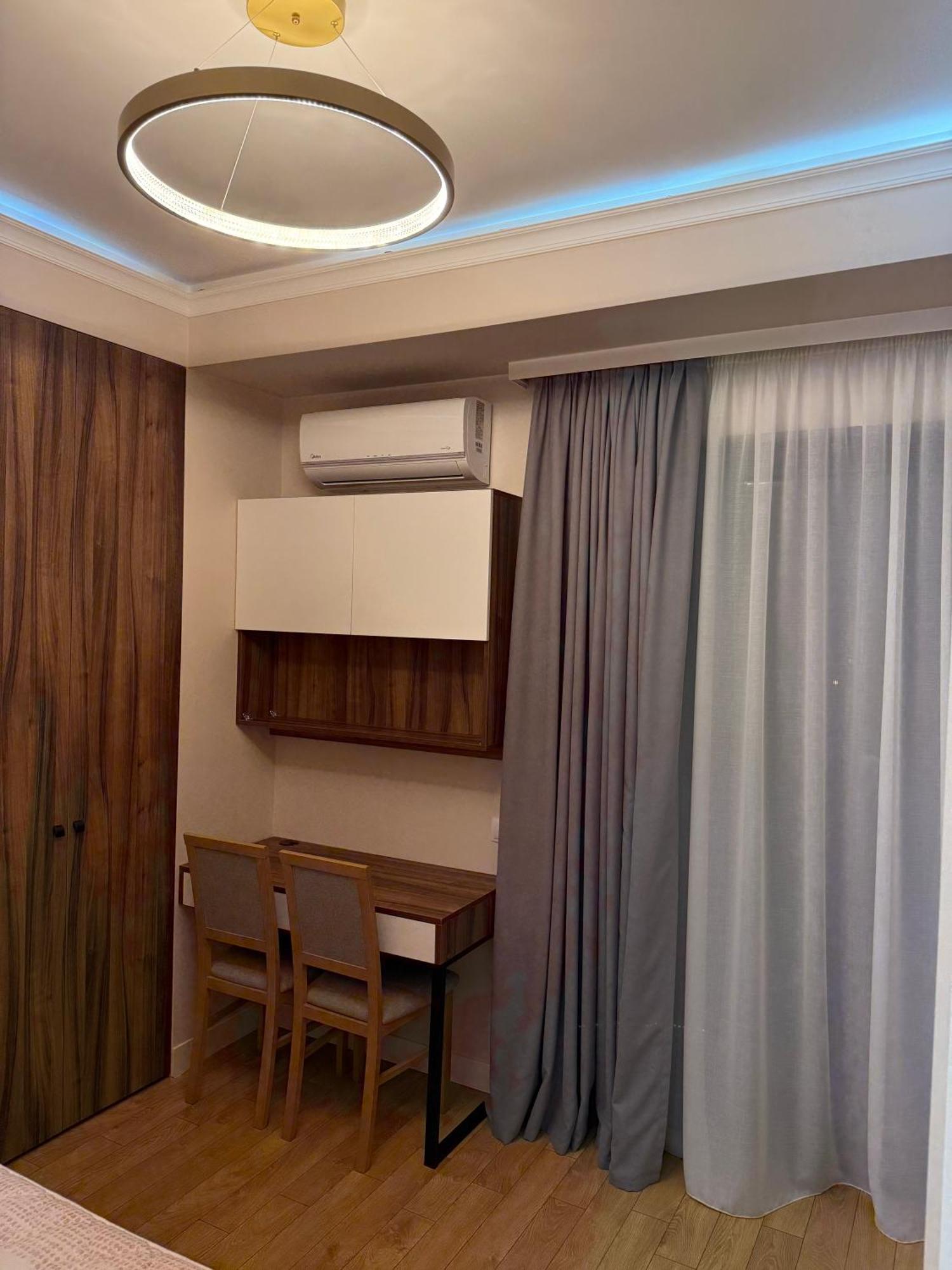 Tbilisi Hilton Apartment Luaran gambar